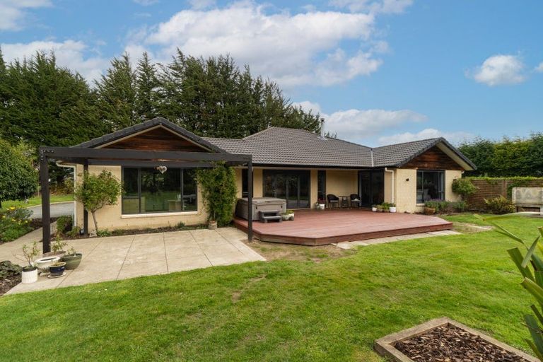 Photo of property in 40 Matua Grove, Otatara, Invercargill, 9879