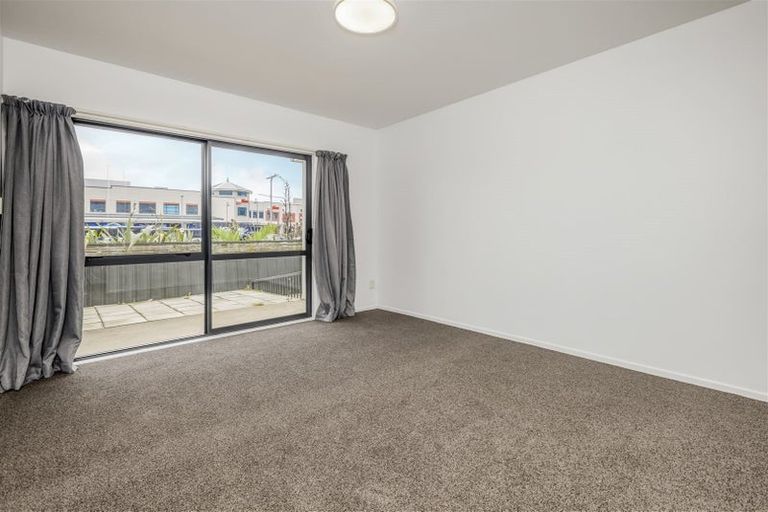 Photo of property in 22/21 Armoy Drive, East Tamaki, Auckland, 2016