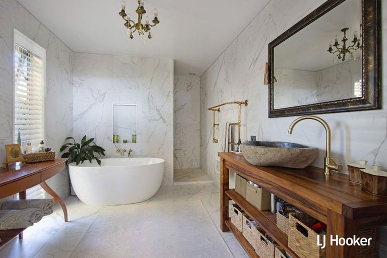 Photo of property in 21 The Crescent, Waihi Beach, 3611