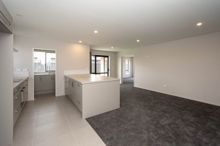 Photo of property in 130 Shillingford Boulevard, Rolleston, 7615