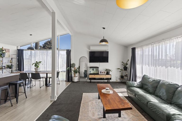 Photo of property in 80 Russley Road, Russley, Christchurch, 8042