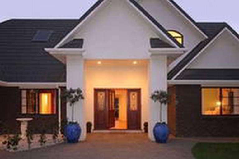 Photo of property in 10 Robertson Road, Paekakariki, 5034