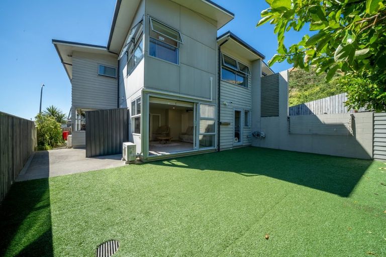 Photo of property in 27a Comber Place, Johnsonville, Wellington, 6037