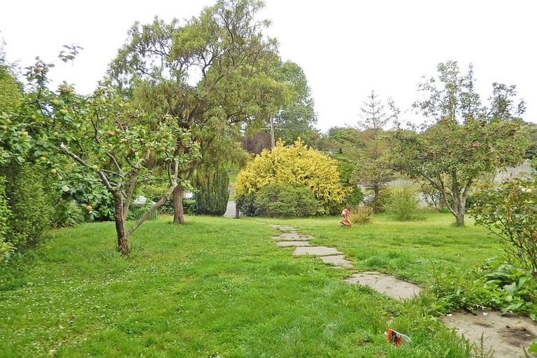 Photo of property in 64 Perth Street, South Hill, Oamaru, 9400