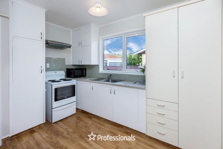 Photo of property in 2/6 Hay Street, Ebdentown, Upper Hutt, 5018