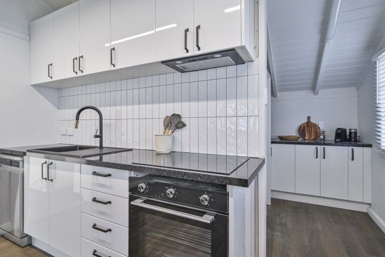 Photo of property in 709w Queen Street West, Saint Leonards, Hastings, 4120