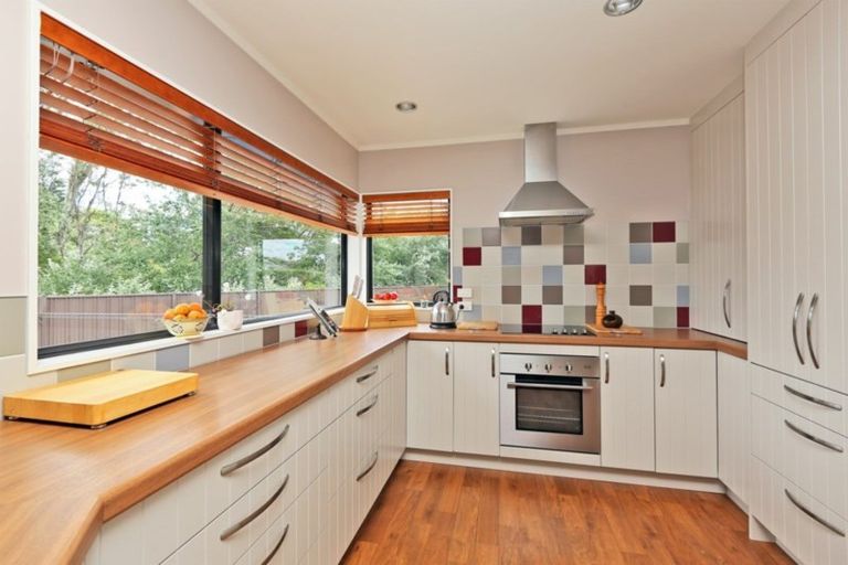 Photo of property in 18 Airini Road, Waimarama, Havelock North, 4294