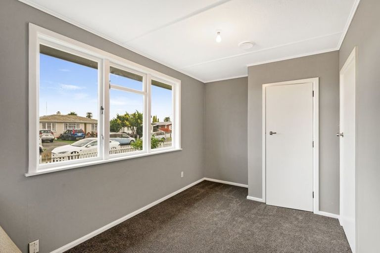 Photo of property in 4 Bright Crescent, Maraenui, Napier, 4110
