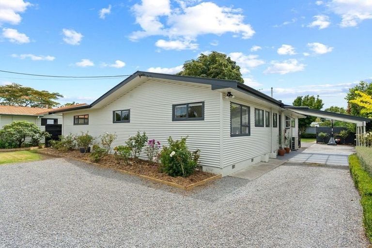 Photo of property in 1 Mahupuku Street, Greytown, 5712