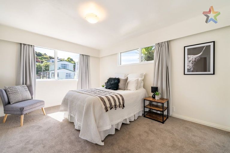 Photo of property in 35 Acacia Avenue, Maungaraki, Lower Hutt, 5010