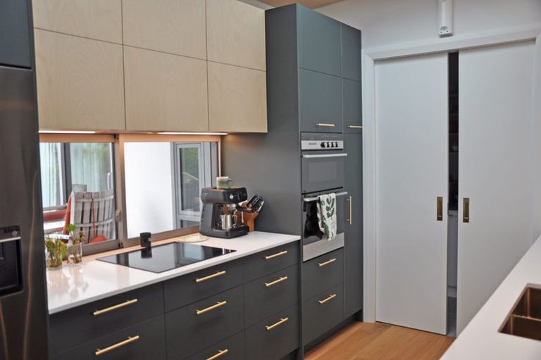 Photo of property in 52 Sandpiper Avenue, Point Wells, 0986