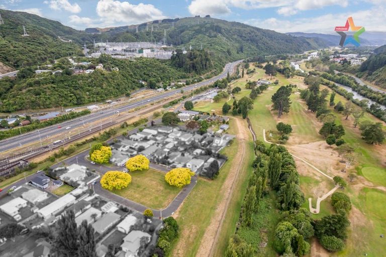 Photo of property in 8 Golf Road, Manor Park, Lower Hutt, 5019