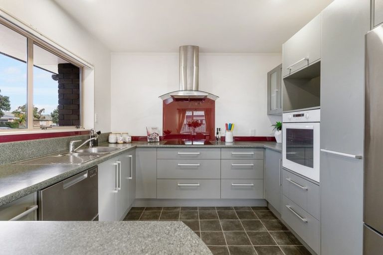 Photo of property in 12 Romana Crescent, Papamoa Beach, Papamoa, 3118