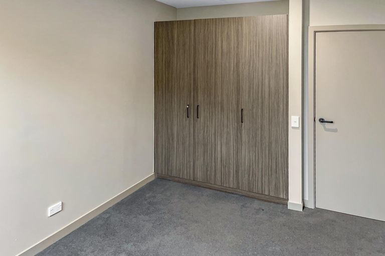 Photo of property in 104/2 Launch Road, Hobsonville, Auckland, 0616