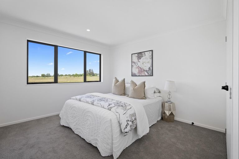 Photo of property in 75 Mutetai Road, Clarks Beach, 2122