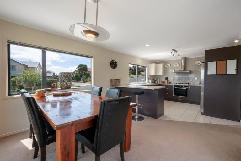 Photo of property in 42 Oteki Park Drive, Welcome Bay, Tauranga, 3112