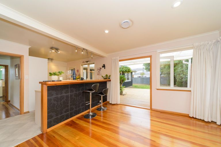 Photo of property in 7 Buick Crescent, Awapuni, Palmerston North, 4412