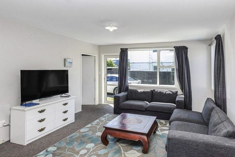 Photo of property in 3/25 Whitmore Street, Edgeware, Christchurch, 8013