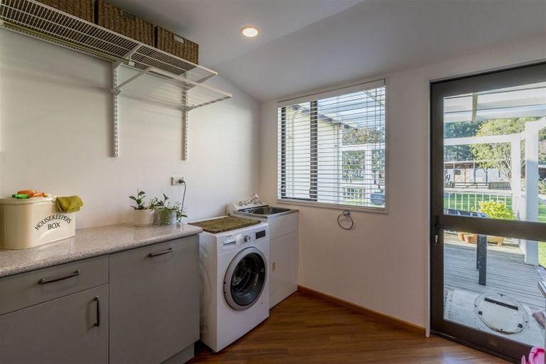 Photo of property in 156 Waitohu Valley Road, Otaki, 5583