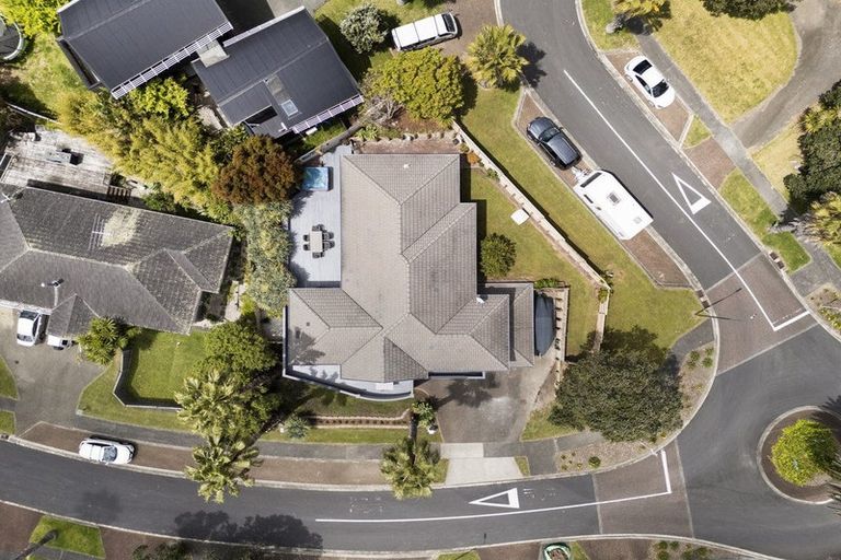 Photo of property in 14 Coralsea Way, Arkles Bay, Whangaparaoa, 0932