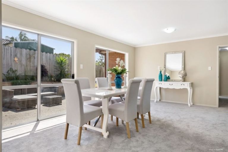 Photo of property in 10 Barnacle Rise, Red Beach, 0932