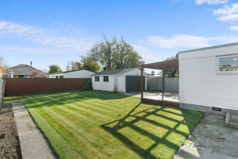 Photo of property in 33 Wilton Crescent, Bishopdale, Christchurch, 8053