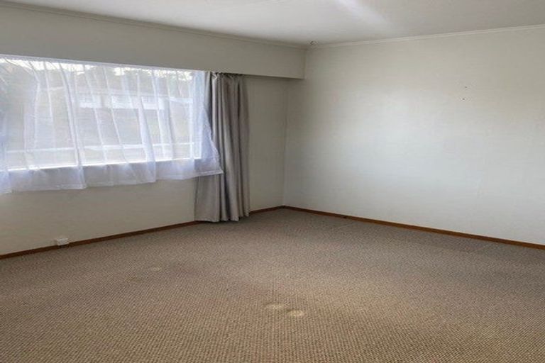 Photo of property in 18 Whakawhiti Street, Marfell, New Plymouth, 4310