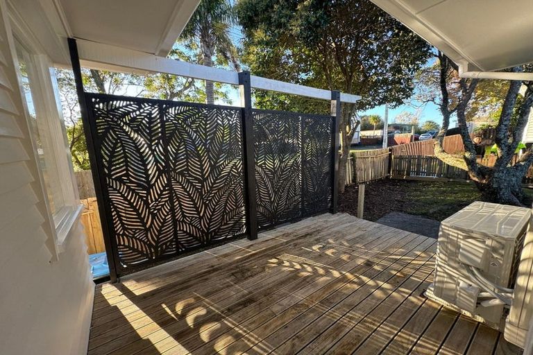 Photo of property in 147 Lancaster Road, Beach Haven, Auckland, 0626