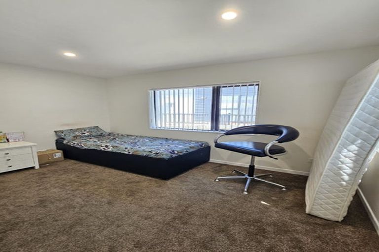 Photo of property in 59 Great South Road, Papakura, 2110