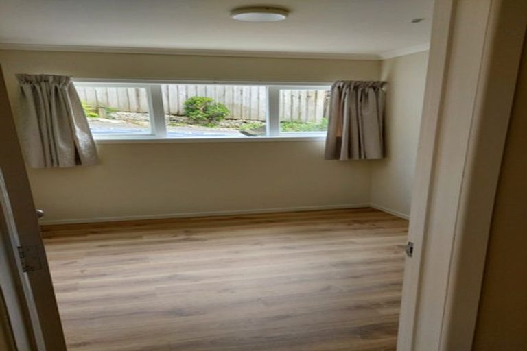 Photo of property in 23 Downing Street, Glenfield, Auckland, 0629