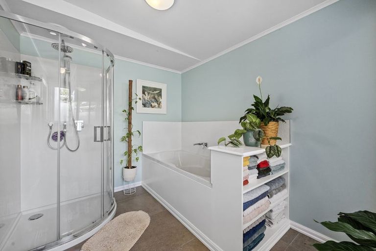 Photo of property in 1a Captain Street, Helensville, 0800