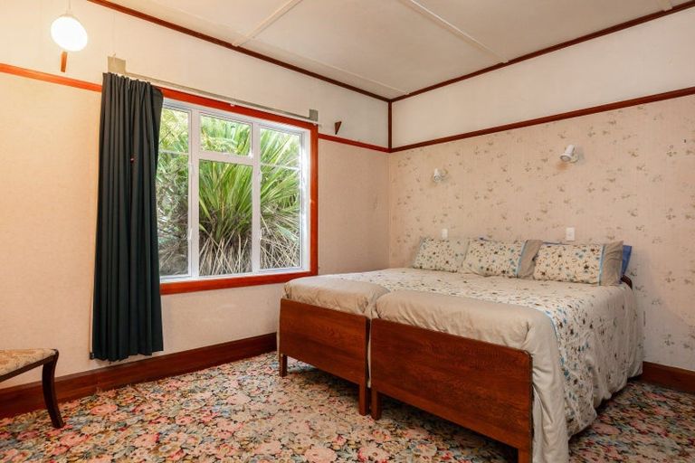 Photo of property in 8 Taranaki Street, Picton, 7220