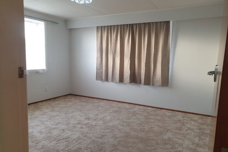 Photo of property in 1/58 Paynters Avenue, Strandon, New Plymouth, 4312