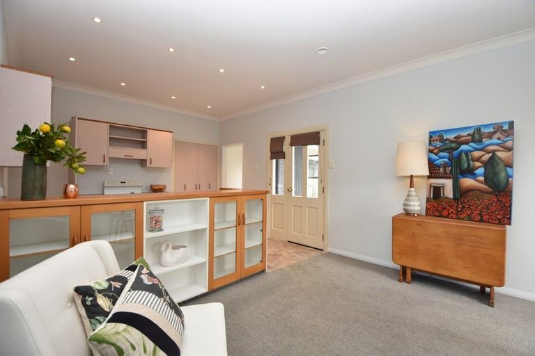 Photo of property in 2 Mckenzie Terrace, Carterton, 5713