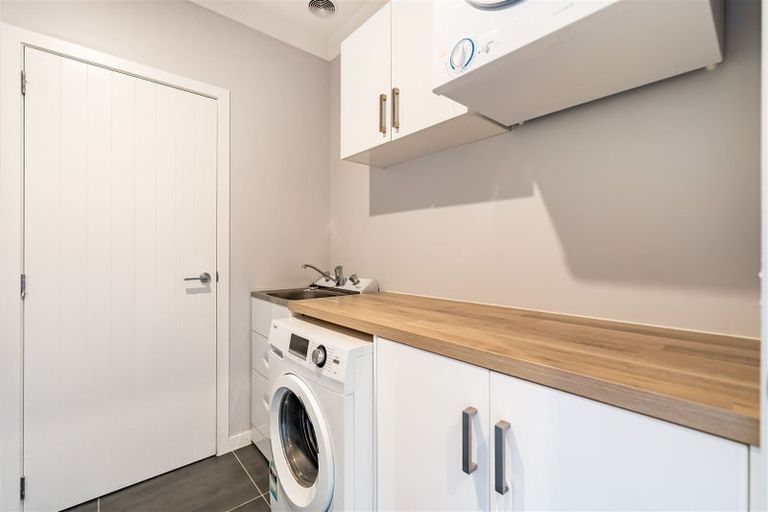 Photo of property in 7 Don Griffin Grove, Trentham, Upper Hutt, 5018