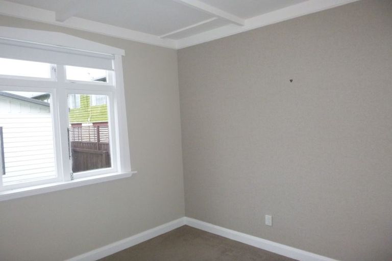 Photo of property in 160 Kings Crescent, Hutt Central, Lower Hutt, 5010