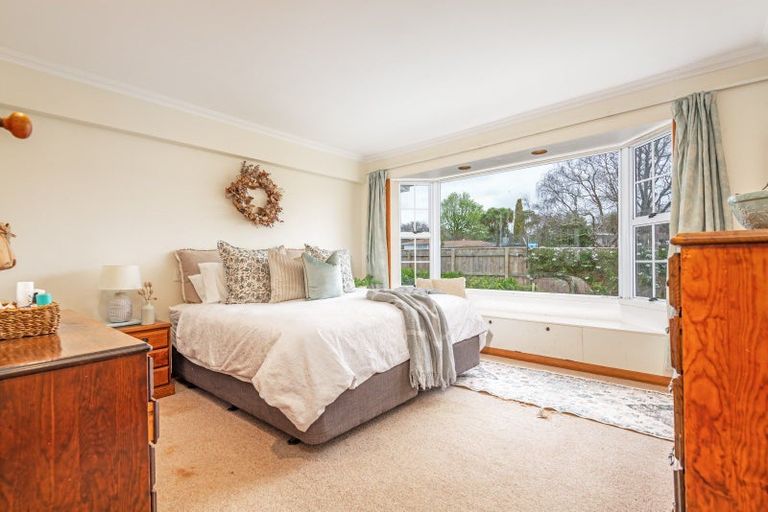 Photo of property in 35 Lincoln Terrace, Hokowhitu, Palmerston North, 4410