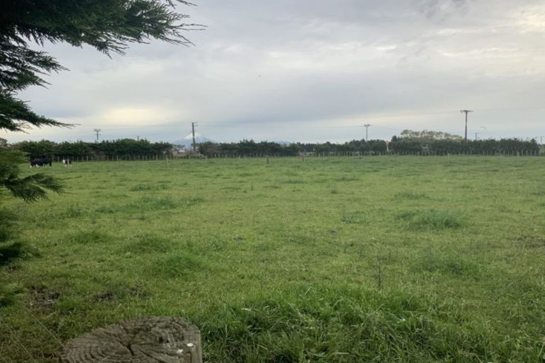 Photo of property in 685 Main North Road, Motunui, Waitara, 4383