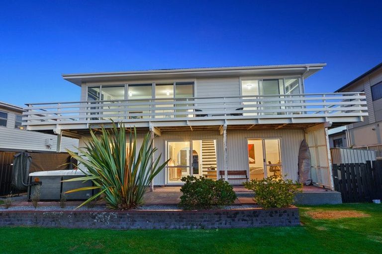Photo of property in 11 Makora Road, Otaihanga, Paraparaumu, 5036