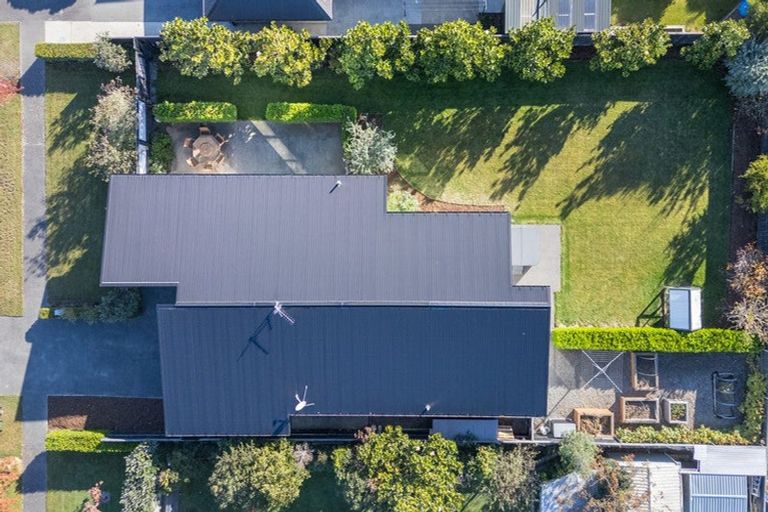 Photo of property in 4 Jacqueline Drive, West Melton, 7618