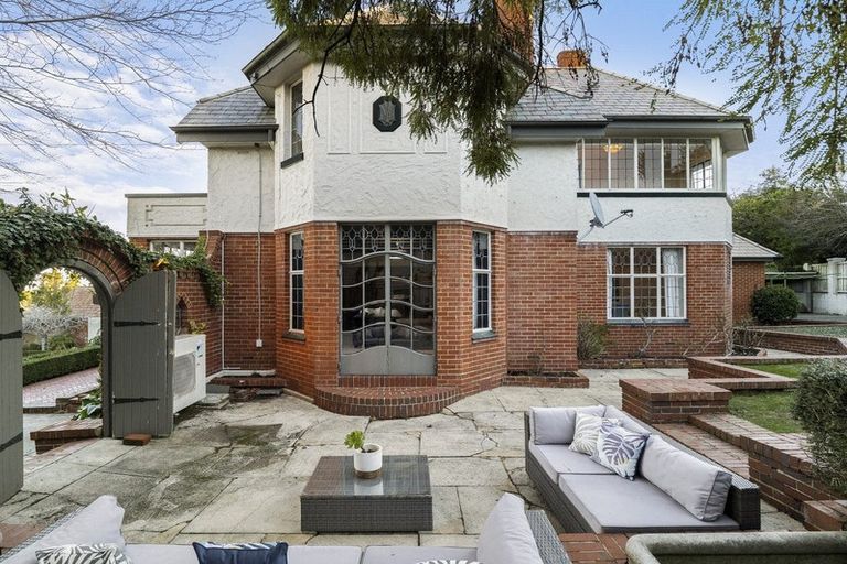 Photo of property in 14 Sheen Street, Roslyn, Dunedin, 9010