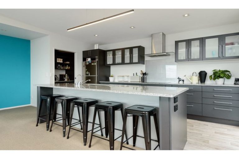 Photo of property in 1340 Papamoa Beach Road, Papamoa Beach, Papamoa, 3118