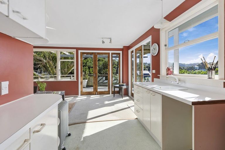 Photo of property in 5 Cluny Avenue, Kelburn, Wellington, 6012