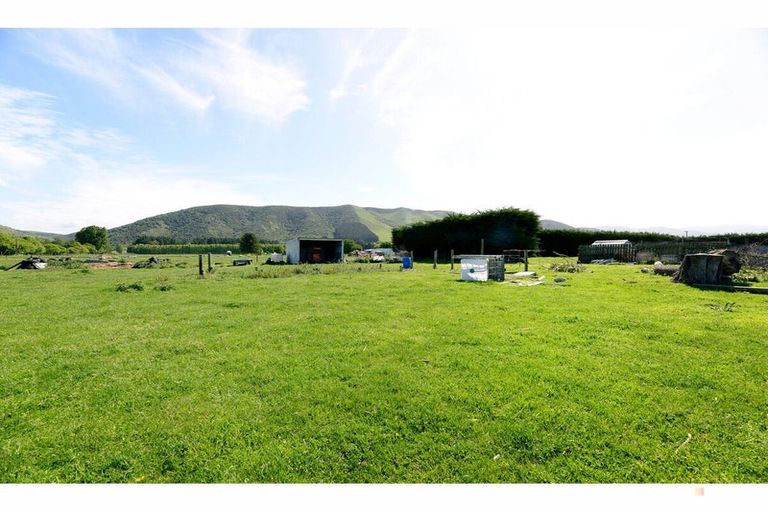 Photo of property in 19 Mount John Road, Waimate, 7977