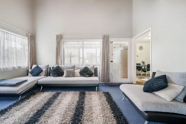 Photo of property in 15 Southview Place, Wattle Downs, Auckland, 2102