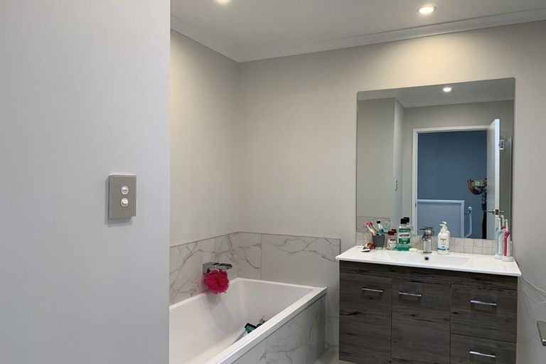 Photo of property in 9 Eyton Kay Road, Hobsonville, Auckland, 0616