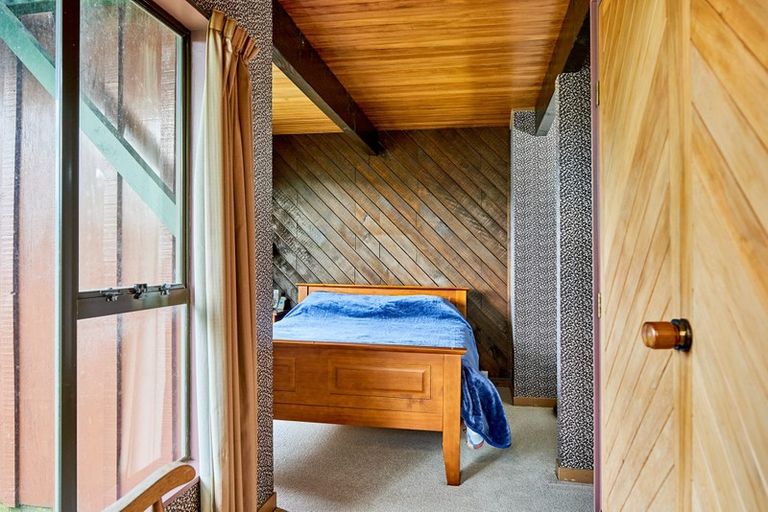 Photo of property in 45 Fyvie Avenue, Tawa, Wellington, 5028