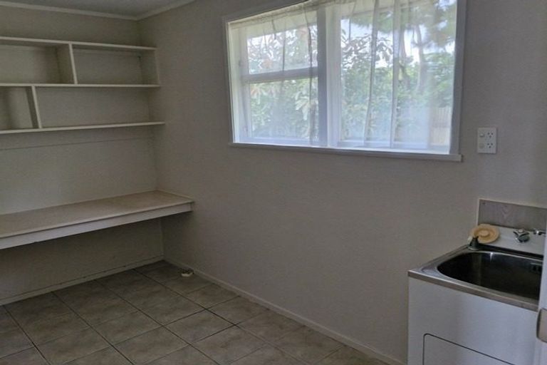 Photo of property in 15 Holmes Drive South, West Harbour, Auckland, 0618