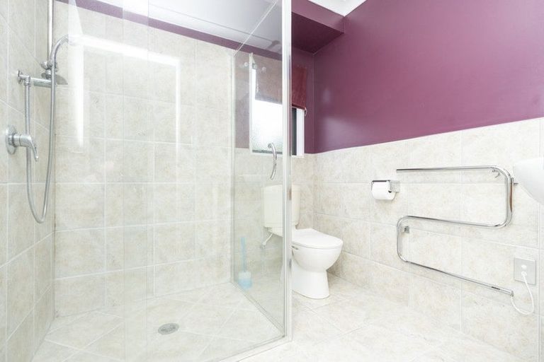 Photo of property in 2 Thomson Avenue, Dinsdale, Hamilton, 3204