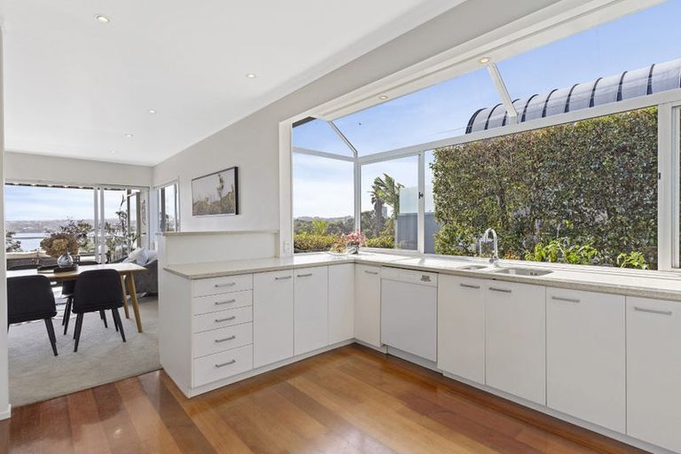 Photo of property in 242 Hurstmere Road, Takapuna, Auckland, 0622